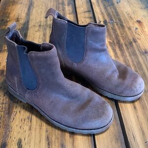 Suede UGG Chelsea boots kids